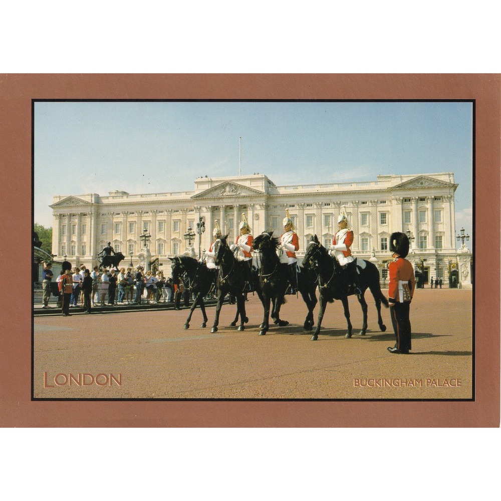 Buckingham Palace Changing Guard Postcard London Vintage Travel Royal Unposted